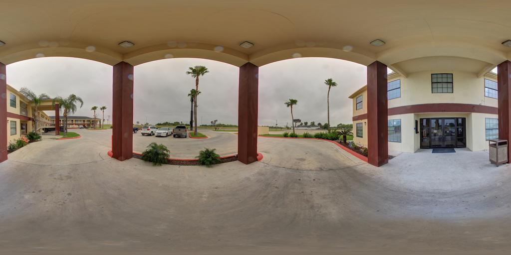 Deluxe Inn And Suites Raymondville 외부 사진